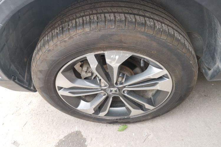 纳智捷 优6 SUV 2016款 1.8T 风尚超值型车身外观6008