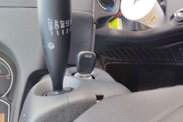 铃木 雨燕 2014款 1.3L 手动标准型中控内饰7001