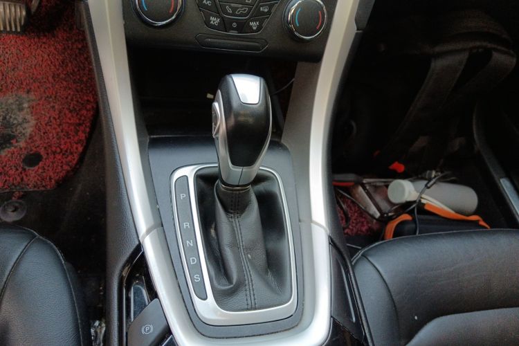 福特 蒙迪欧 2013款 1.5L GTDi180时尚型局部细节18