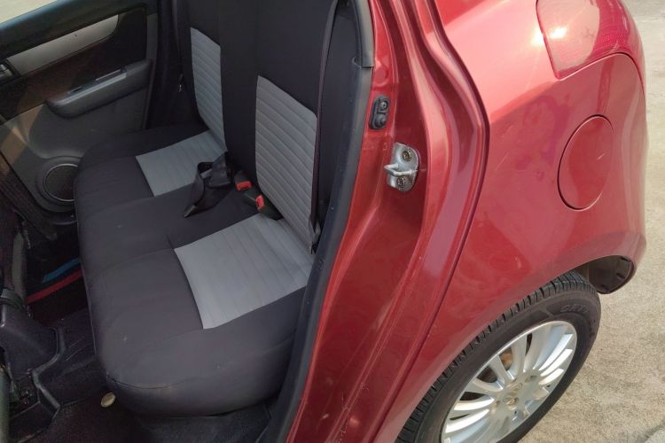 铃木 雨燕 2014款 1.3L 手动标准型中控内饰21