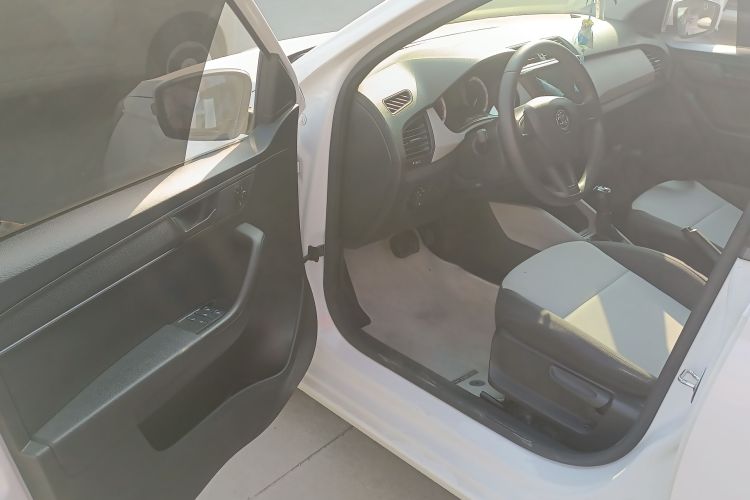 斯柯达 晶锐 2017款 1.4L 自动车享版中控内饰20