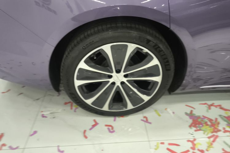 鸿蒙智行 智界S7 2024款 Pro 后驱长航版车身外观6008