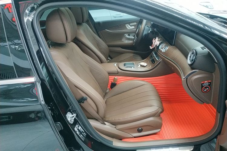 奔驰E级 2020款 改款 E 300 L 殊享版局部细节41