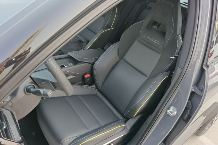 领克06 2023款 Remix 1.5T 劲Halo中控内饰19