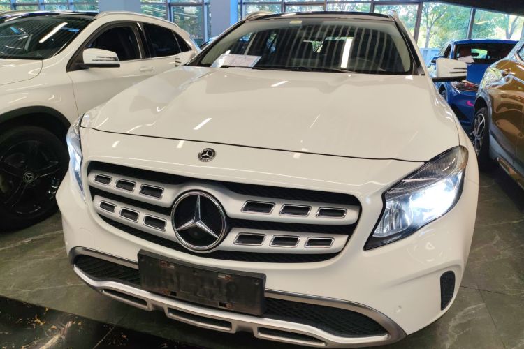 奔驰GLA 2019款 GLA 200 动感型车身外观6001