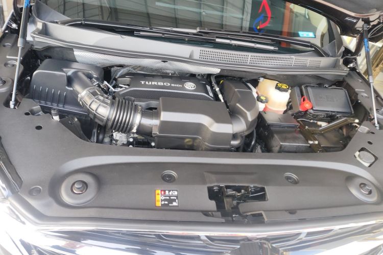 别克GL8 2020款 ES陆尊 653T 尊享型机舱底盘24