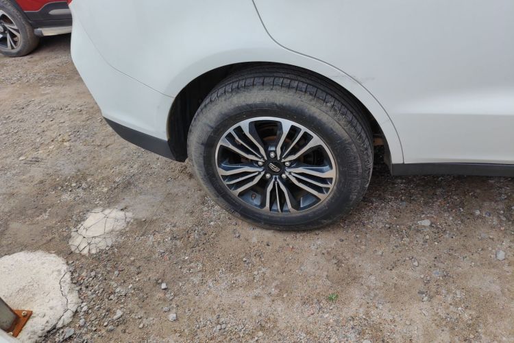 吉利汽车 远景X6 2016款 1.3T CVT豪华型车身外观6008