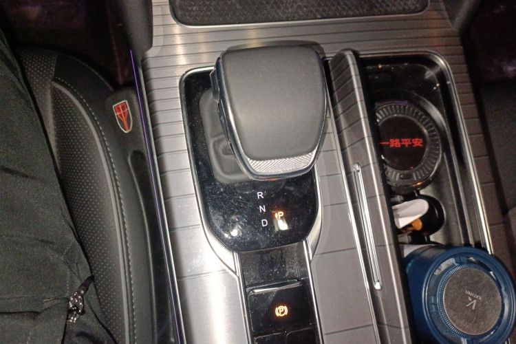 红旗HS7 PHEV 2024款 2.0T PHEV 四驱旗畅版 7座中控内饰18