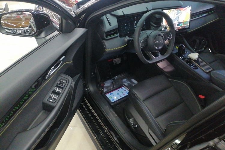 领克03 2023款 2.0TD DCT劲Pro中控内饰20