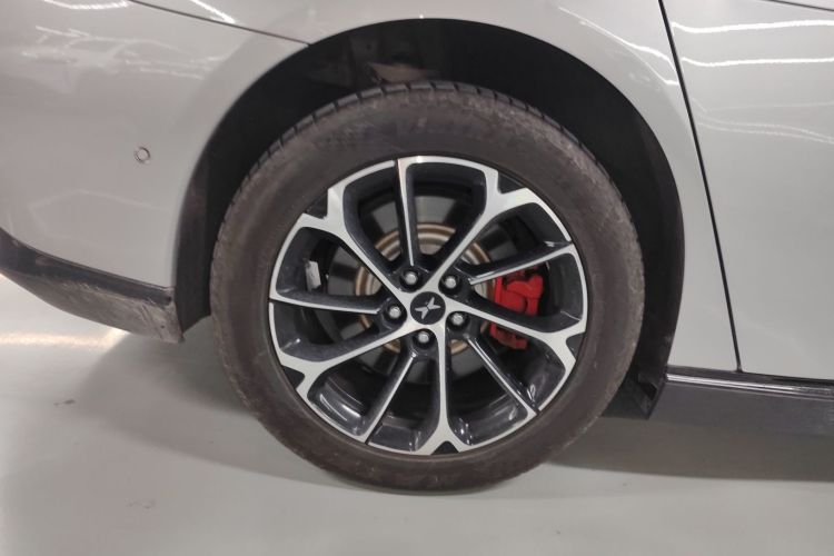 小鹏P7 2020款 670N车身外观6008