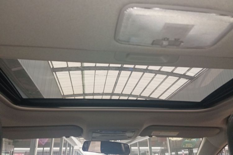 丰田 雷凌 2017款 1.2T G CVT精英版中控内饰22