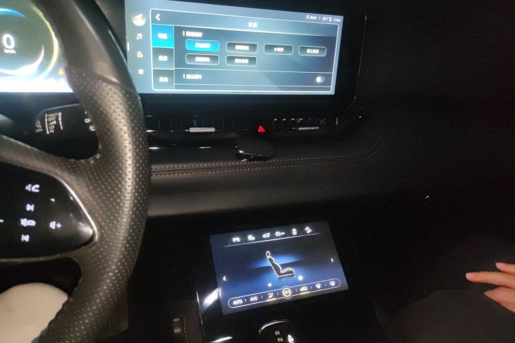 奔腾T99 2020款 20TD 自动尊享型中控内饰16