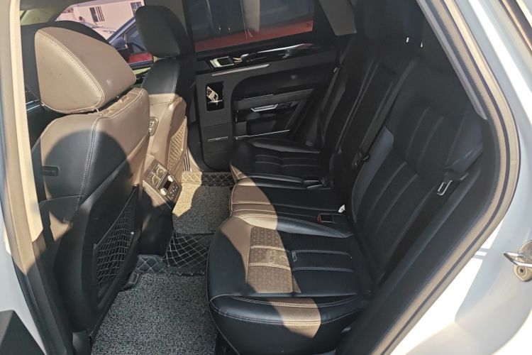 众泰T700 2017款 2.0T 自动尊贵型中控内饰7004