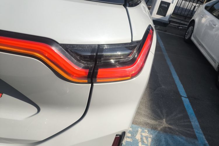 蔚来ES6 2020款 420KM 运动版车身外观6006