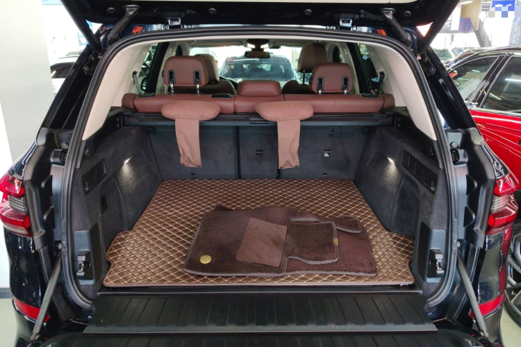 宝马X5(进口) 2022款 xDrive30i M运动套装机舱底盘23