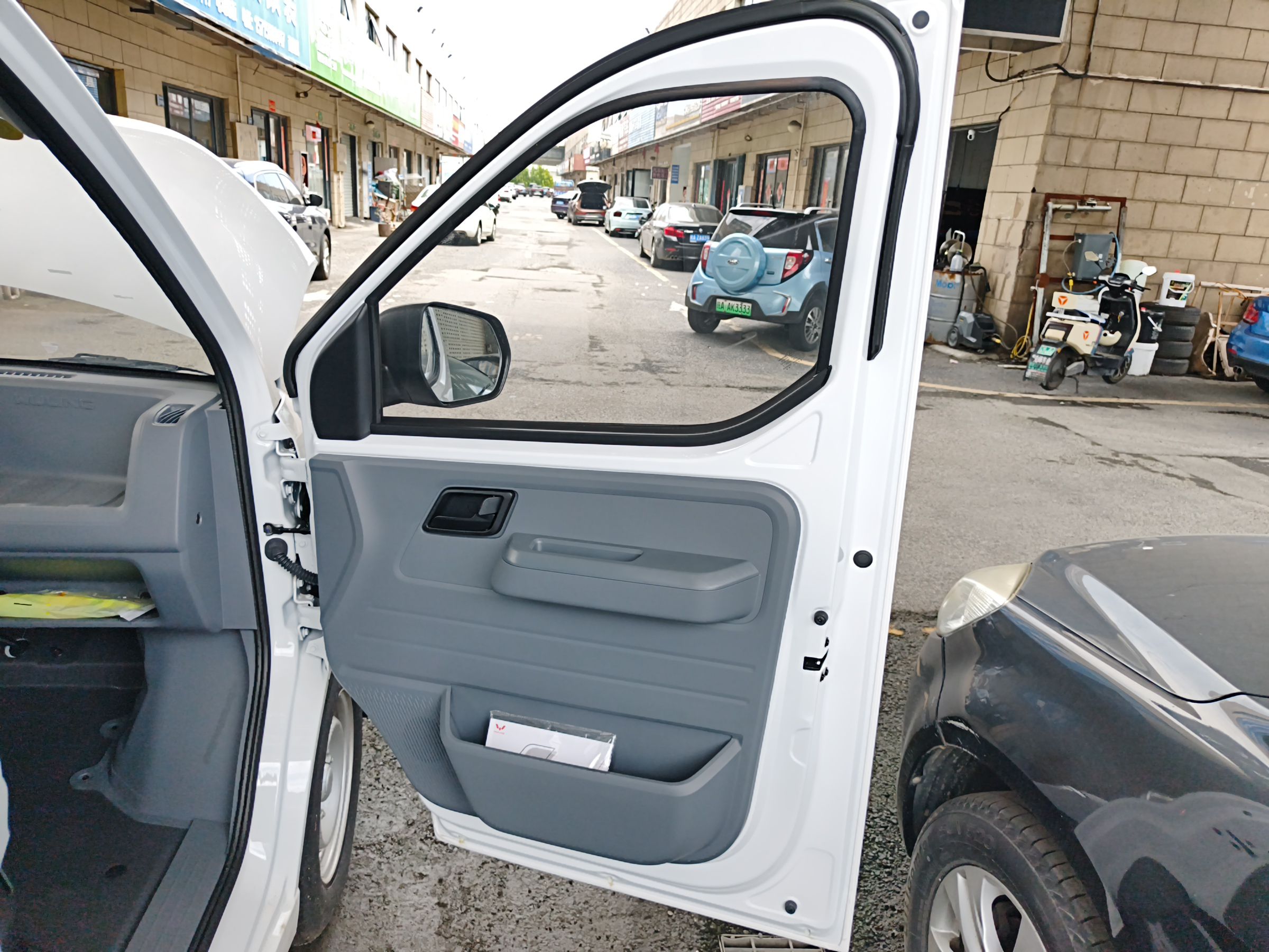 五菱汽车 五菱扬光 2024款 300KM 舒适型客车版 75kW