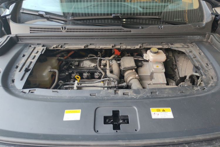 岚图汽车 岚图梦想家 2025款 PHEV 四驱旗舰鲲鹏版机舱底盘24