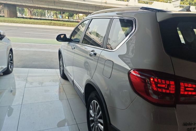 哈弗H6 2017款 红标 运动版 1.5T 自动两驱豪华型车身外观6003