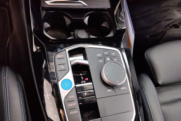 宝马iX3 2022款 领先型局部细节18