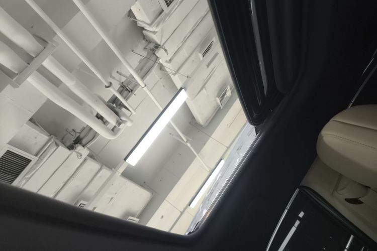 丰田 赛那SIENNA 2023款 2.5L混动 豪华版中控内饰22