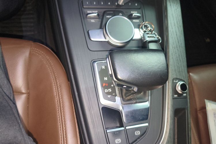 奥迪A4L 2017款 45 TFSI quattro 风尚型局部细节18