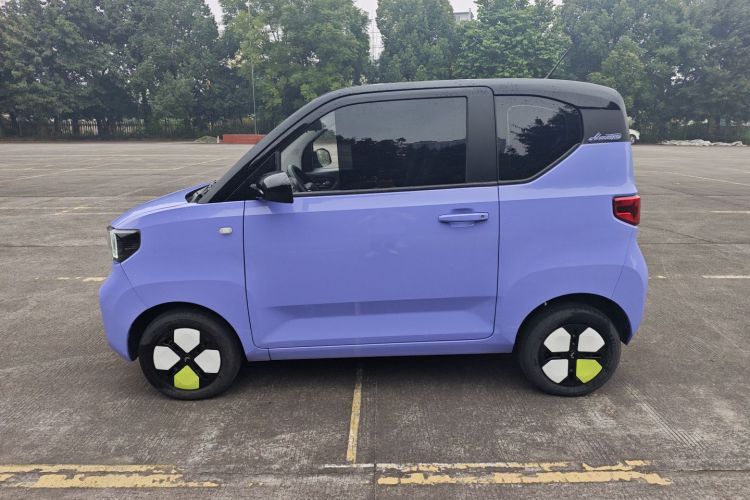 五菱汽车 宏光MINIEV 2022款 马卡龙绘色款 磷酸铁锂车身外观4