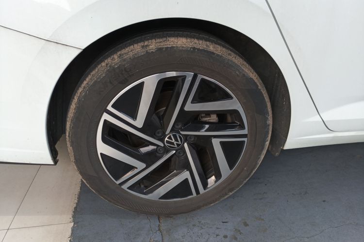 大众 速腾 2023款 300TSI DSG超越版车身外观6008