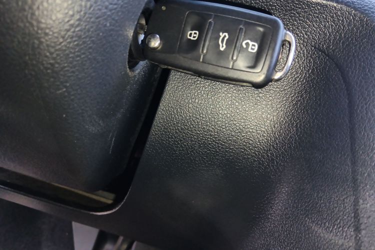 大众 帕萨特 2015款 1.8TSI DSG尊荣版中控内饰11