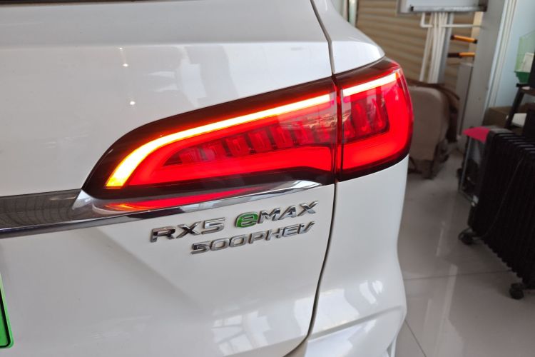 荣威RX5 eMAX 2020款 500PHEV 4G互联豪华版车身外观9