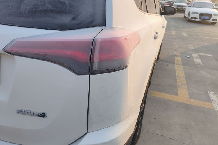 丰田 RAV4荣放 2016款 2.0L CVT两驱风尚版 国V车身外观9