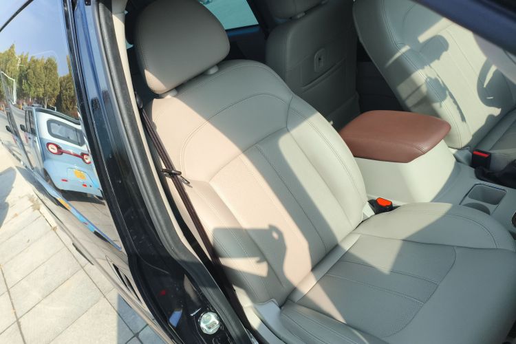 东风风行 菱智 2020款 M5L 1.6L 豪华型 7座局部细节41