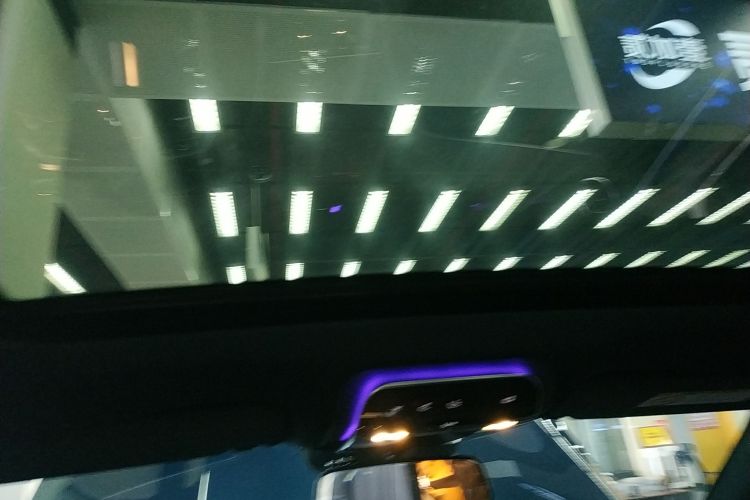 奔驰C级 2023款 改款 C 200 L 运动版中控内饰22