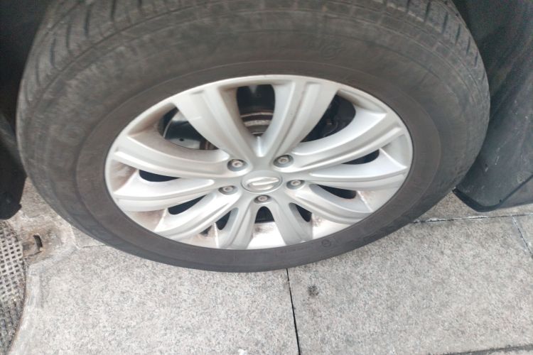 广汽传祺 传祺M8 2018款 320T 尊享版车身外观10