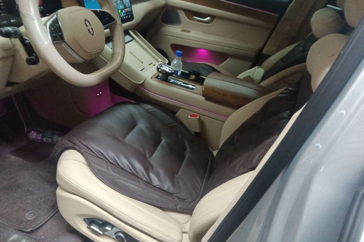 鸿蒙智行 问界M7 2024款 1.5T 智驾四驱Max版 5座局部细节19