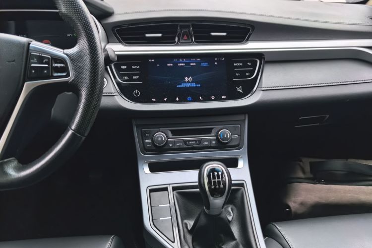 吉利汽车 帝豪 2018款 1.5L 手动向上互联版中控内饰16