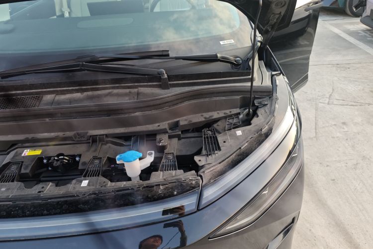 小鹏X9 2024款 702超长续航Max局部细节9007