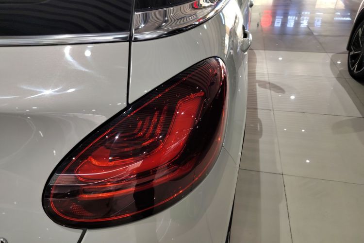 五菱汽车 五菱缤果 2023款 410km 灵犀尊享款车身外观9