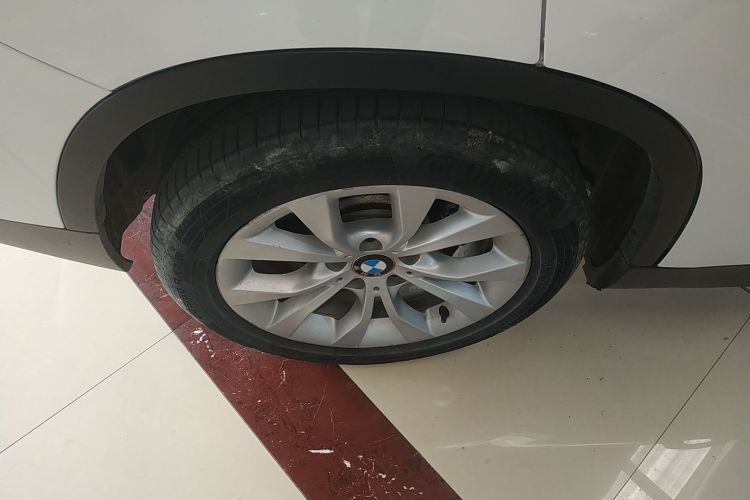 宝马X1 2013款 sDrive18i 时尚型车身外观6008