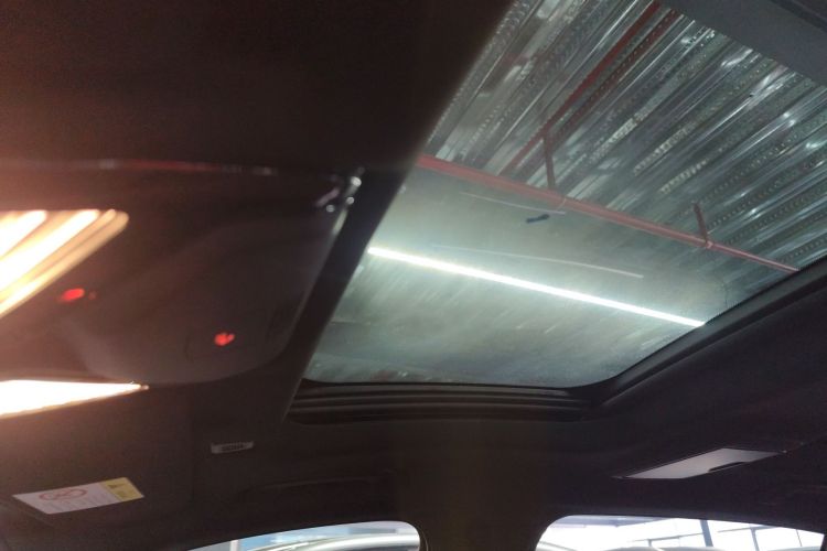 宝马5系新能源 2022款 改款二 535Le 先锋版M运动套装中控内饰22