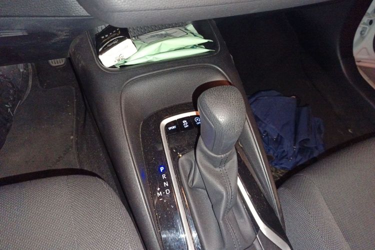 丰田 雷凌 2021款 185T CVT豪华版局部细节18