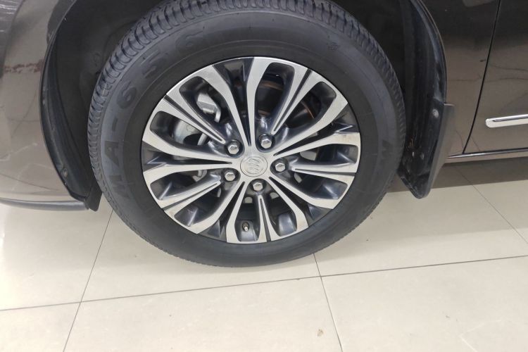 别克GL8 2021款 陆上公务舱 652T 豪华型车身外观6007