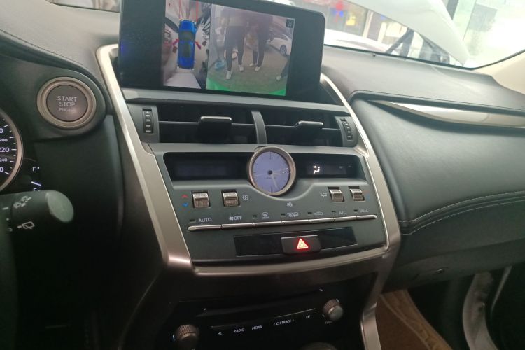 雷克萨斯NX 2017款 200 前驱 锋行版中控内饰16