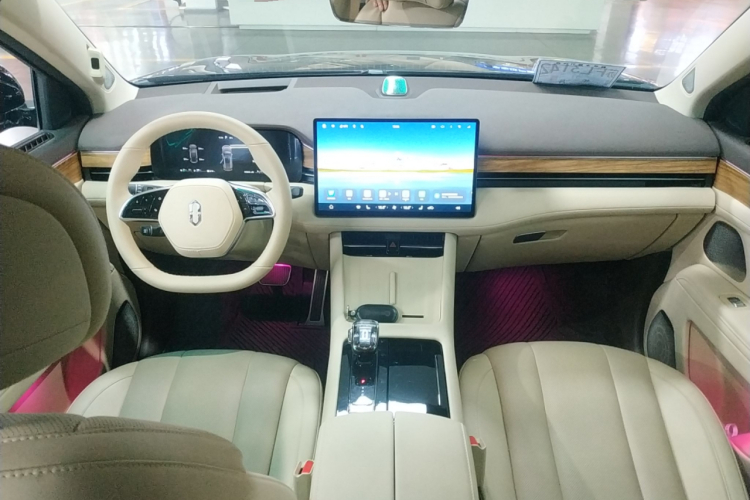 鸿蒙智行 问界M7 2024款 1.5T 智驾四驱Max版 5座中控内饰7002