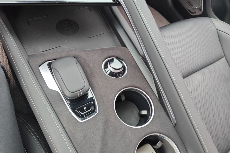 极氪001 2022款 长续航双电机 WE版局部细节18