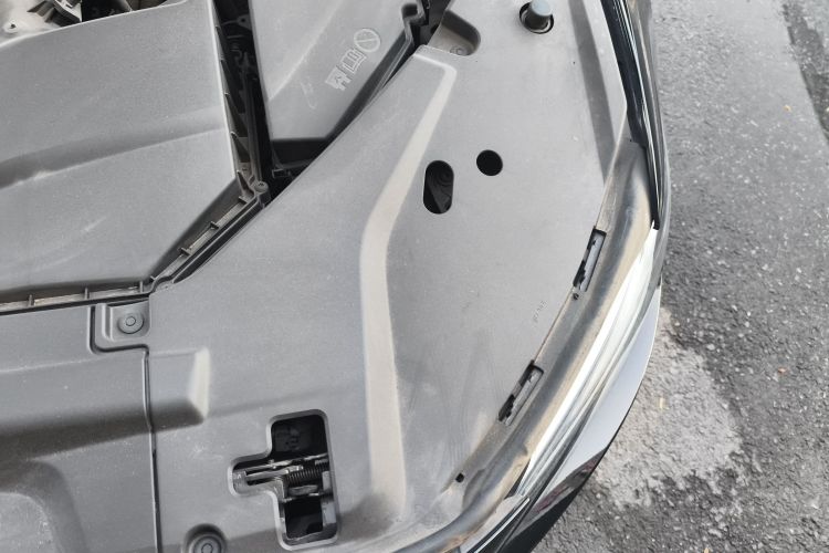 沃尔沃S90 2023款 B5 智逸豪华版机舱底盘26