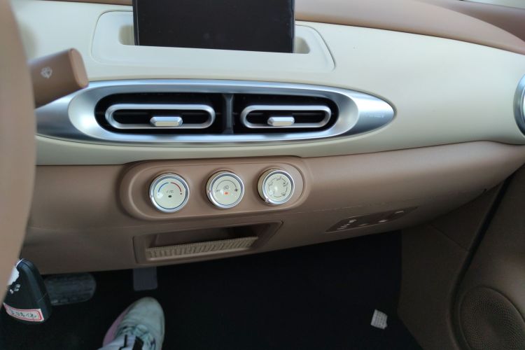 五菱汽车 宏光MINIEV 2025款 四门版 进阶款中控内饰16