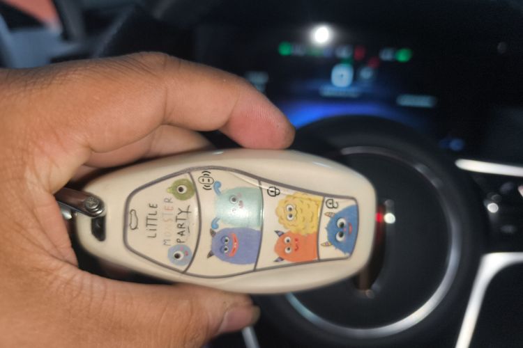 红旗H5 2023款 2.0T 自动智联旗畅版中控内饰7001