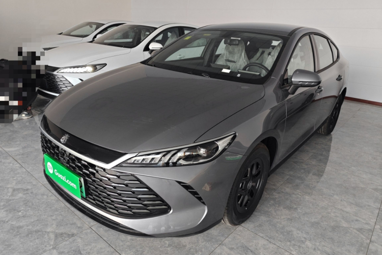 比亚迪 秦PLUS 2025款 DM-i 智驾版 55KM领先型车身外观1