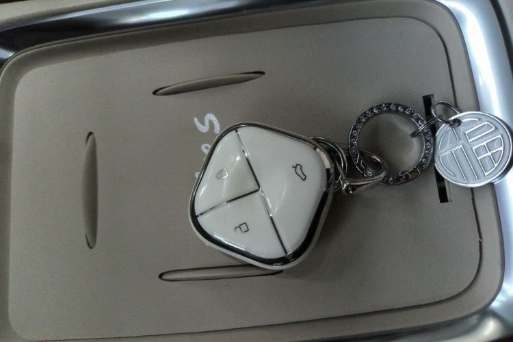 五菱汽车 缤果S 2025款 325km 尊享款中控内饰7001