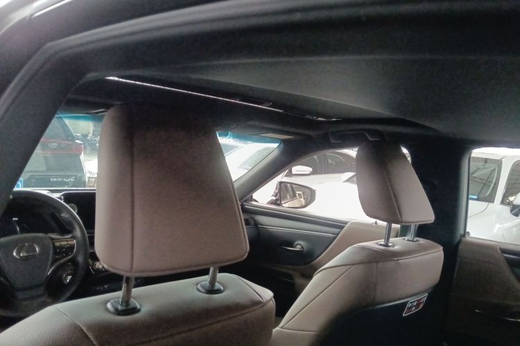 雷克萨斯ES 2022款 260 卓越版局部细节22